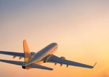 Vdes një grua gjatë fluturimit nga Zvicra në Kosovë