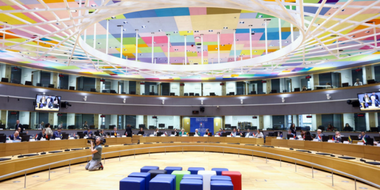 Ambasadorët e BE-së mbështetën liberalizimin e vizave për serbët nga Kosova