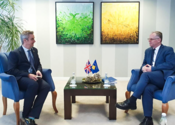 Bislimi priti ambasadorin e Mbretërisë së Bashkuar, Jonathan Hargreaves