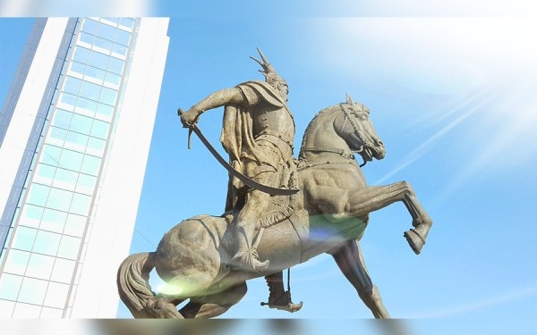 ​“Prishtina me Skënderbeun”, manifestim i madh për ditëlindjen e heroit