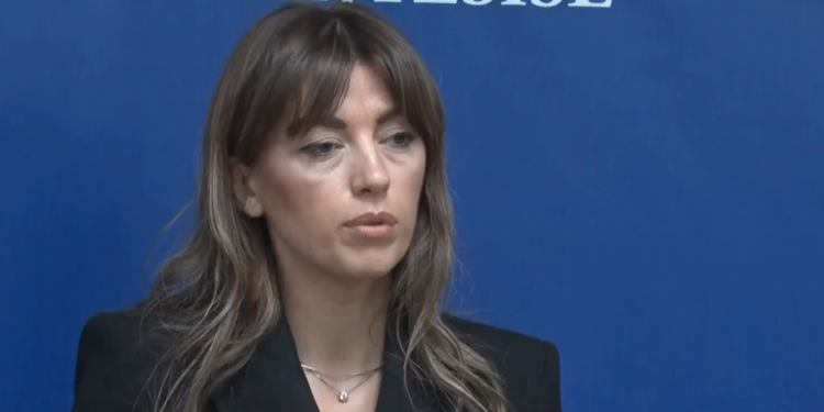 Haxhiu pas takimit me grupin ndërministror: Të ashpërsohen dënimet për armëmbajtje pa leje