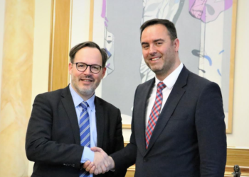 Konjufca takoi kryetarin Bertrand Bouyx, flasin për anëtarësimin e Kosovës në KiE