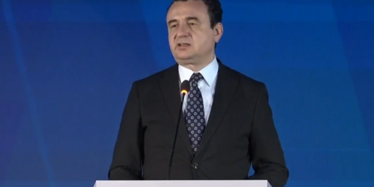 Kurti: Qeveria po zbaton ligje që garantojnë barazi e mundësi për gratë