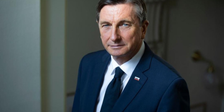 Pahor: Dua të zëvendësoj Lajçakun për dialogun Kosovë-Serbi