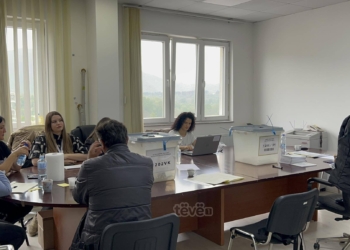 Prokurori i Shtetit mbikëqyrë procesin e votimit për largimin e kryetarëve në veri