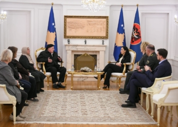 Osmani pret në takim përfaqësues të familjarëve të të zhdukurve të luftës