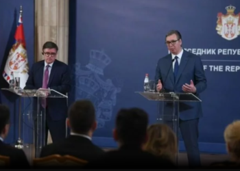 Vuçiq në konferencë me O’Brienin: Nuk na shkon mendja për luftë me Kosovën