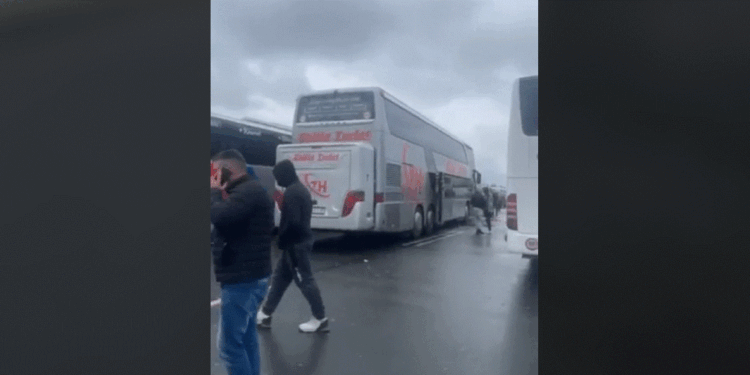 Shoferi i “Zhitia Turist”: Gjendja e udhëtarëve është e mire, kemi problem vetëm me ushqim