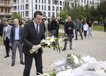 Kurti: Vrasja e Agron Rrahmanit ishte goditje e rëndë për rezistencën e armatosur të Kosovës