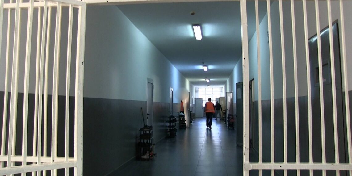 Drojë se s’ka vend për të burgosurit në Gjilan pas ardhjes së 200 danezëve