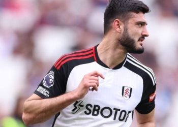 Jo vetëm Dortmund, edhe një skuadër nga Liga Premier e do transferimin e Armando Brojës