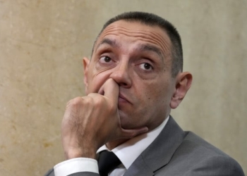 Vulin kërcënon sërish