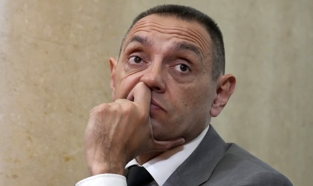 Vulin kërcënon sërish