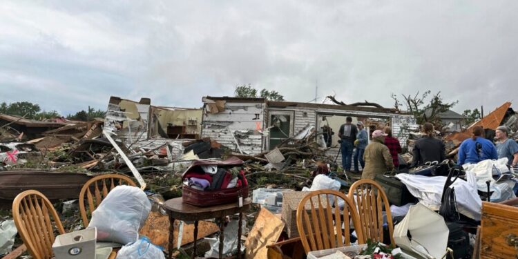 Një tornado e fuqishme shkakton shumë viktima dhe dëme në Ajova