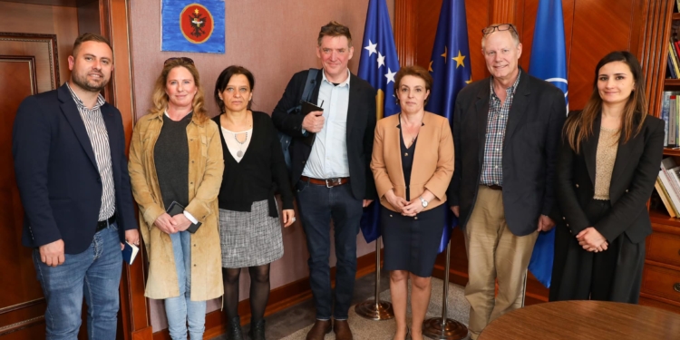 Gërvalla: Pa sakrificën e gazetarëve, bota do të ishte në terr për krimet e tmerrshme të Serbisë ndaj Kosovës