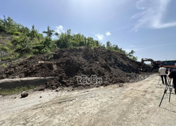 Nisin punimet për zhbllokimin e rrugës Gjakovë-Klinë pas shembjes së dheut