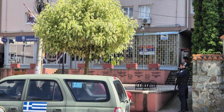 Policia po zhvillon aksion në filialet e Bankës së Kursimeve në katër komunat veriore