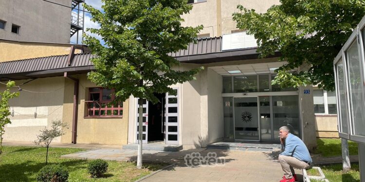Policia nis dislokimin e pajisjeve dhe dokumenteve të OJQ-së serbe në Prishtinë