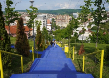 Dita e Evropës, shkallët e Arbërisë vishen me ngjyrat e flamurit të BE-së