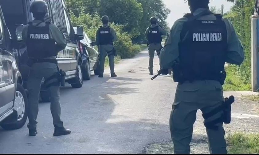 Pas rrethimit, vetëdorëzohet vrasësi i policit në Fier