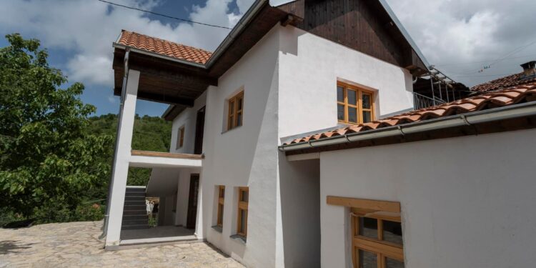 Vazhdon projekti për restaurimin e shtëpive të vjetra të Janjevës
