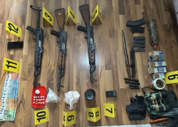 Gëlltiti qesen me kokainë për ta fshehur nga policia, arrestohen dy persona në Fushë Kosovë