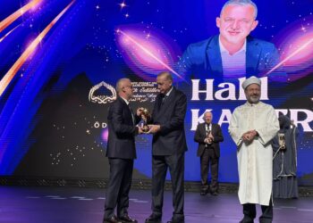 Halil Kastrati nderohet me “Çmimin e Mirësisë” nga Erdogan