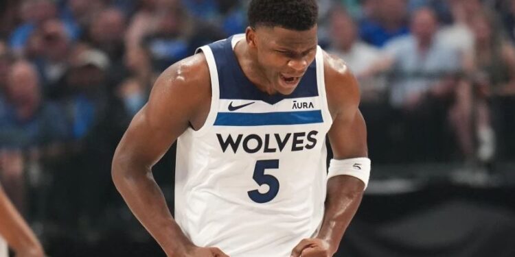 Timberwolvesi shtyn festën e Dallasit