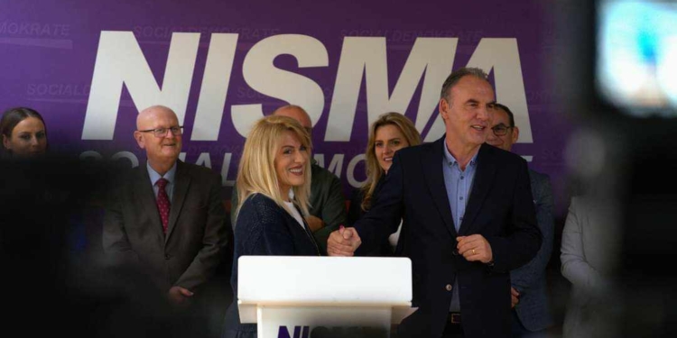 Ish-deputetja e PDK-së, Xhevahire Izmaku kalon në partinë e Limajt