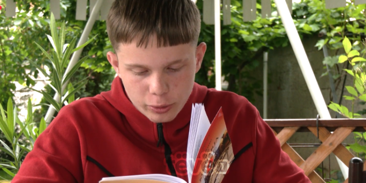 14 vjeçari fillon librin e dytë për “Betejën e Koshares”