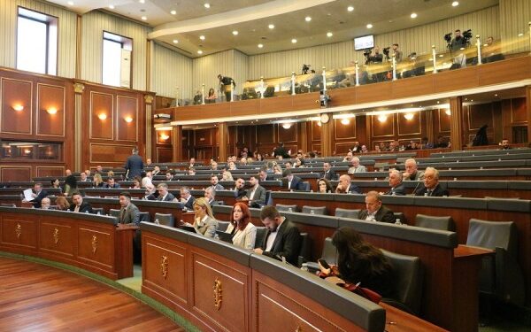 Kuvendi dështon të votojë Projektligjin për fertilizim të asistuar mjekësor