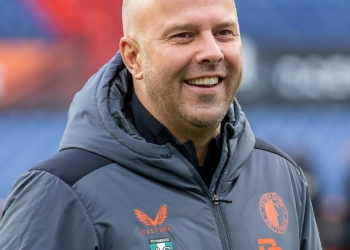 Feyenoordi konfirmon largimin e trajnerit Arne Slot, së shpejti zyrtarizimi nga Liverpool