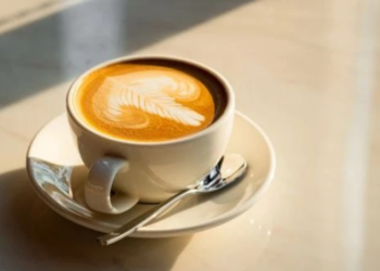 Çfarë thonë ekspertët për pirjen e kafesë