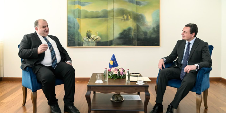 Kurti takoi Pastorin e Kishës Protestante Ungjillore, diskutuan mbi Projektligjin për liritë fetare