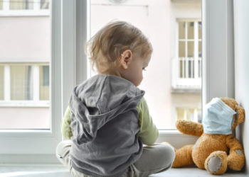 Bebet lëshojnë tinguj sepse mund të jenë duke u përgatitur për të folur, thotë studimi