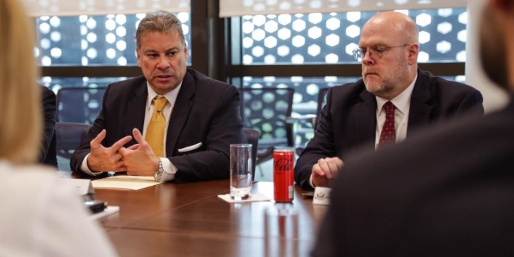 Hovenier uron Escobarin për detyrën e re: Nder të punoja me të për t’i avancuar qëllimet e ShBA-së në Kosovë