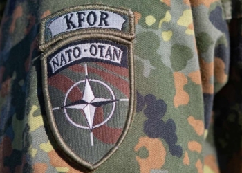 KFOR-i e gjen një pushkë me 13 fishekë në Zveçan