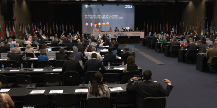 Asambleja e NATO-s miraton avancimin e statusit të Kosovës