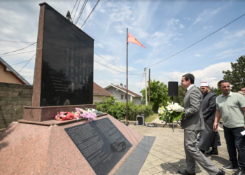 Kurti: Martirët e dëshmorët janë edhe dëshmi e krimeve të Serbisë