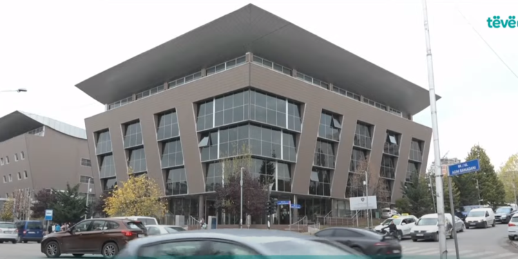 Afër 700 kandidatë për 33 inspektorë në MASHT, konkursi u hap për të tretën herë