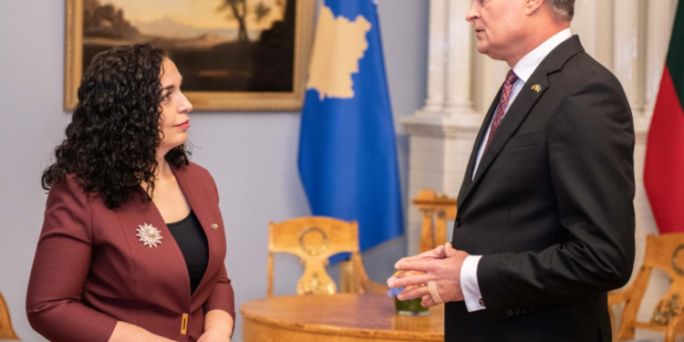 Presidentja uron homologun nga Lituania për rizgjedhjen e tij