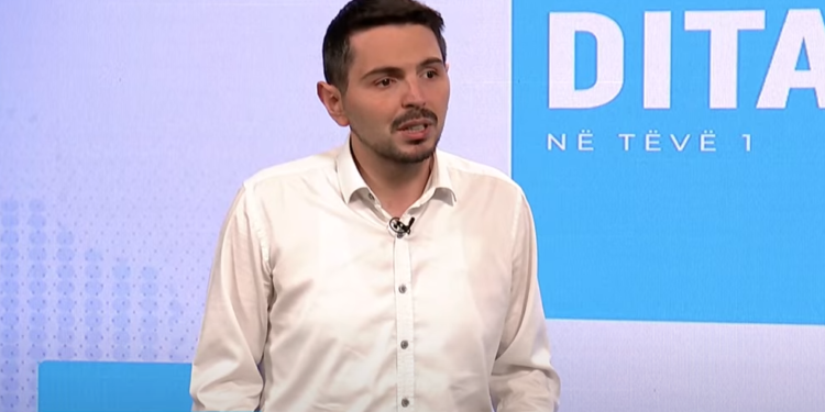 Ahmetaj bën thirrje për mobilizim që të ndalohet Kurti për ta dërguar Asociacionin në Kushtetuese