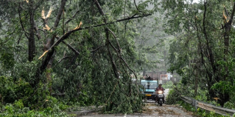 Së paku 17 të vdekur nga shembja e një guroreje në Indi