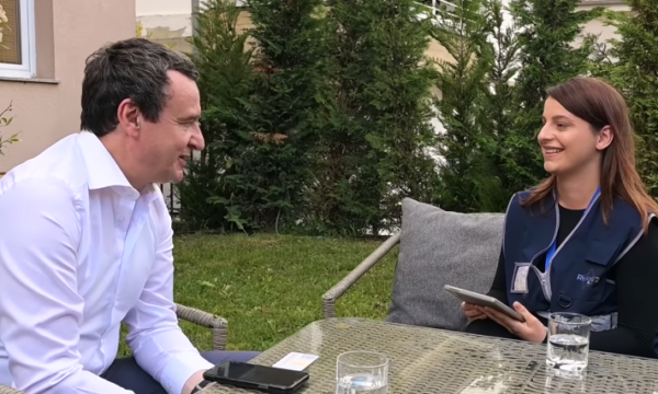 Kurti: Deri sot janë regjistruar mbi 1 milion qytetarë