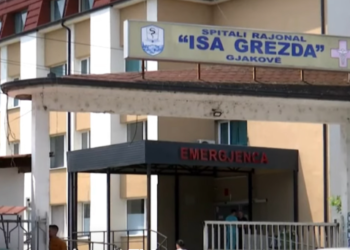 Rrahje mes nxënësve në Gjakovë, tre marrin trajtim në spital