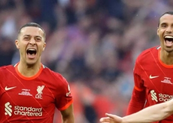 Thiago e Matip largohen nga Liverpooli