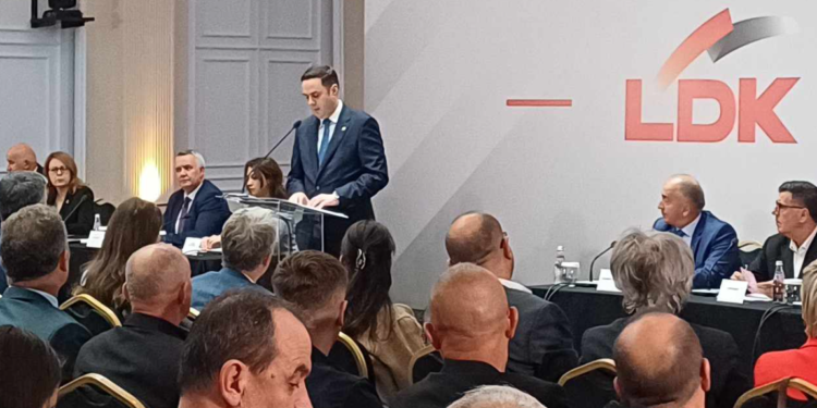 Abdixhiku kërkon që Kosova të shkoj në zgjedhje përmes dorëheqjes së Albin Kurtit