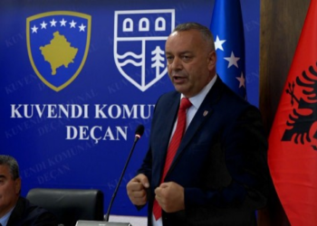 ​Nderohen dëshmorët, Ramosaj: Deçani dha djem e vajza të devotshëm për lirinë e Kosovës
