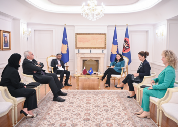 Osmani takohet me zyrtarë të Qatar Development Found, flasin për përkrahjen e invalidëve dhe veteranëve të UÇK-së