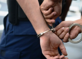 E mitura dyshohet se është keqtrajtuar seksualisht nga një i mitur, arrestohet